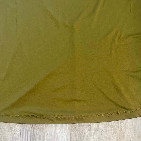 Nike Pro women's training t-shirt in an olive green color with open back size M - Picture 11 of 12
